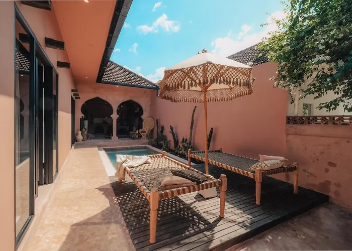 Casa Moro Bali Hotel *